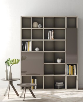 Estanterías Addbox con huecos y puertas Estanterías Addbox con huecos y puertas