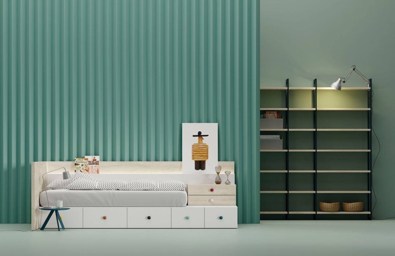 Composición de habitación juvenil con cama Kubox, cabezal Paralex y estantería metálica Composición de habitación juvenil con cama Kubox, cabezal Paralex y estantería metálica